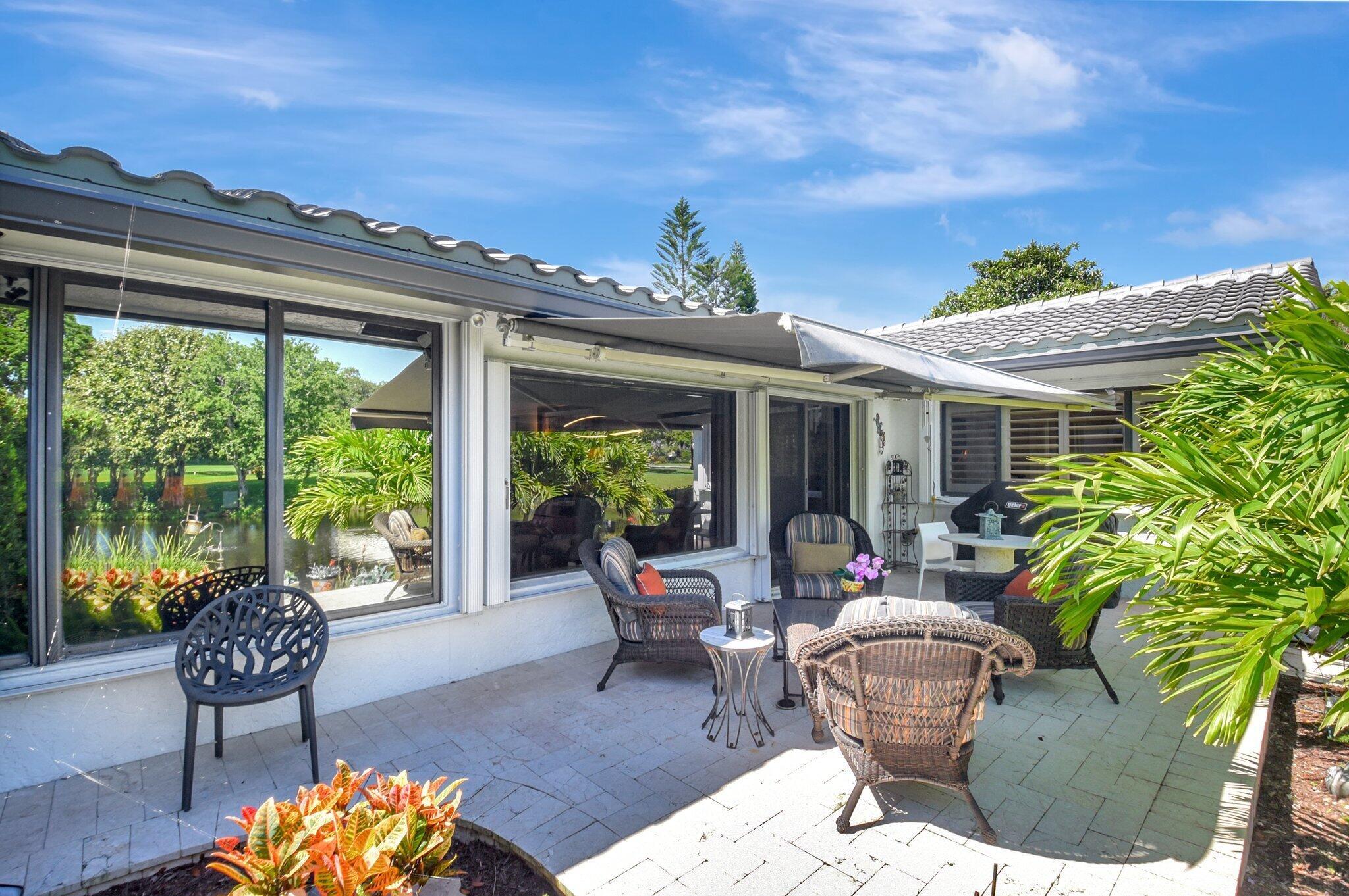 VILLAS OF HAMPSHIRE CONDO - Residential