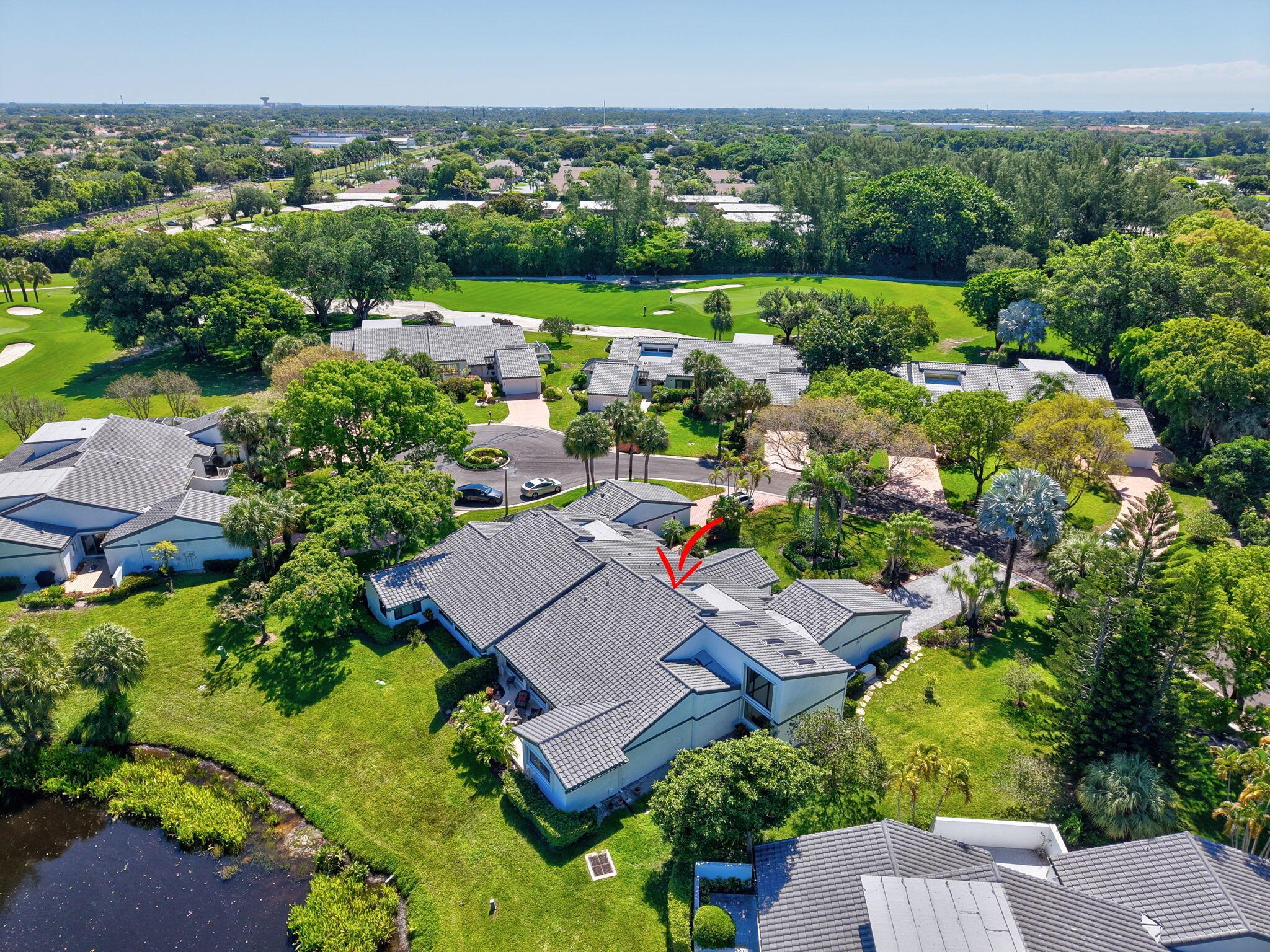 VILLAS OF HAMPSHIRE CONDO - Residential