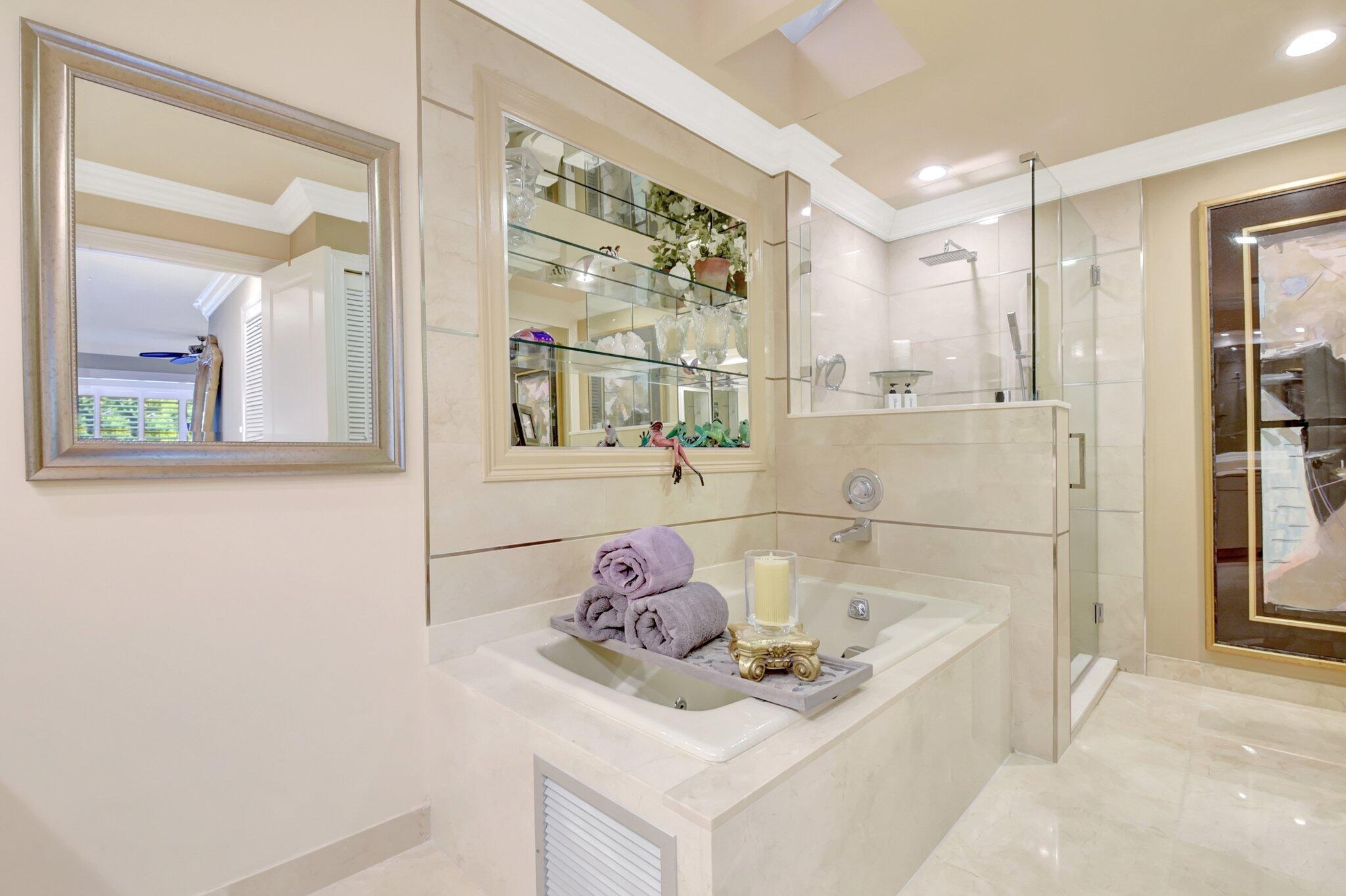 VILLAS OF HAMPSHIRE CONDO - Residential