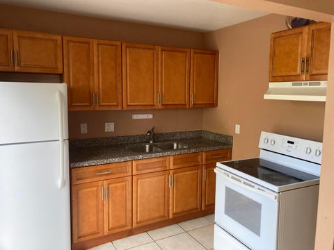 Tiny photo for 4715 NW 9TH Drive NW #4715, Plantation, FL 33317 (MLS # B26084864)