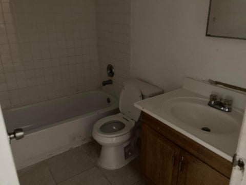 Tiny photo for 4715 NW 9TH Drive NW #4715, Plantation, FL 33317 (MLS # B26084864)