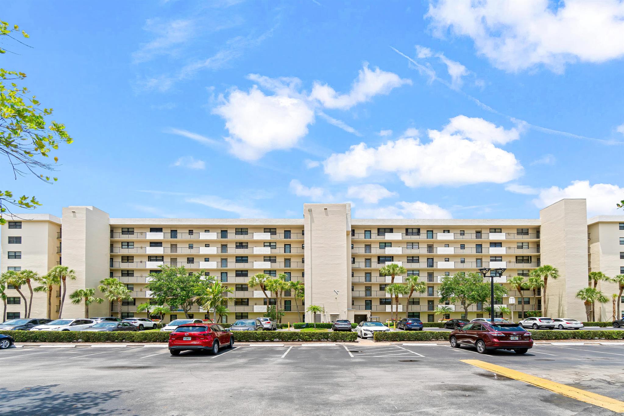 2400 Deer Creek Country Club Boulevard 609-1