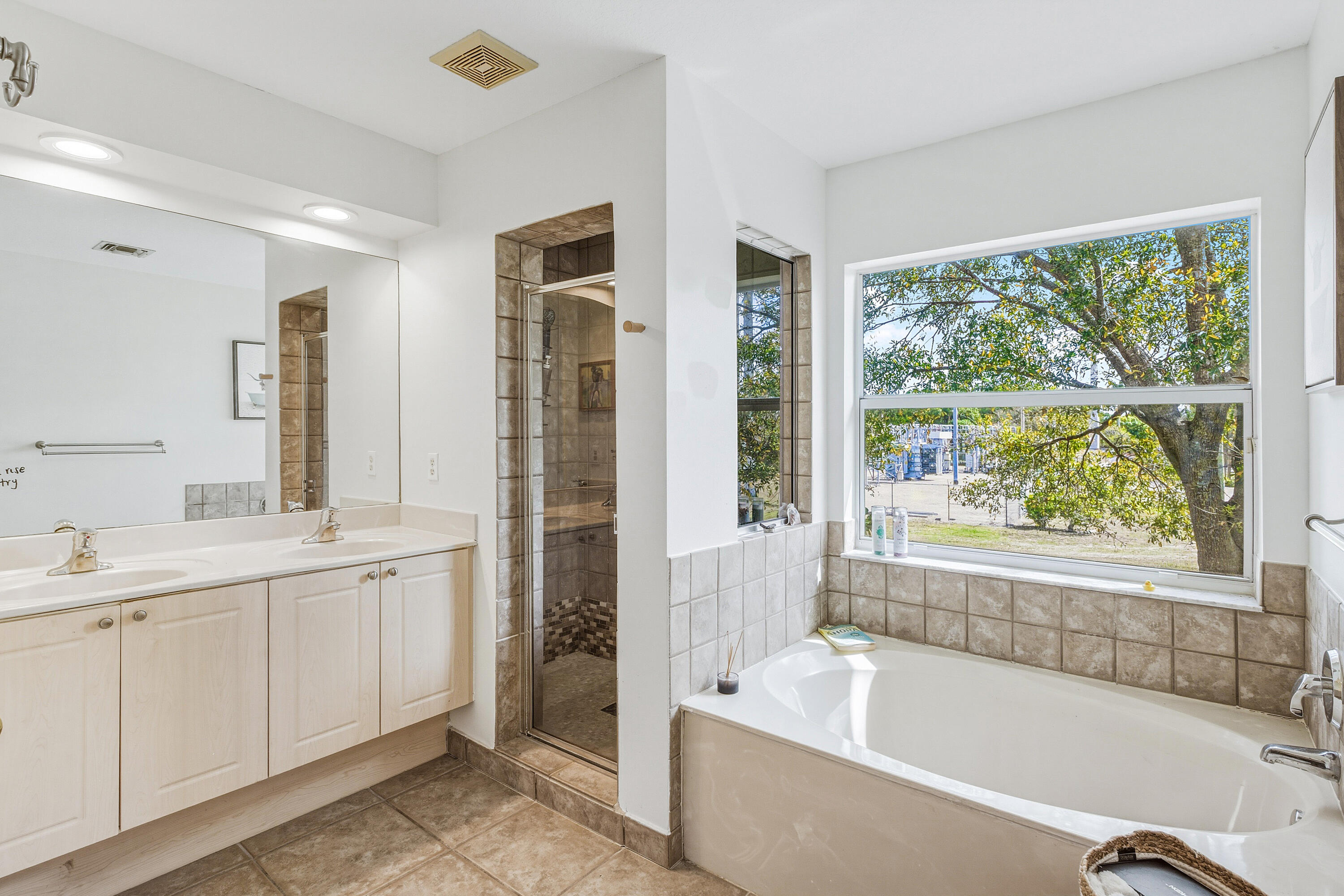 BRIGER PARS G, H AND J - Residential Lease