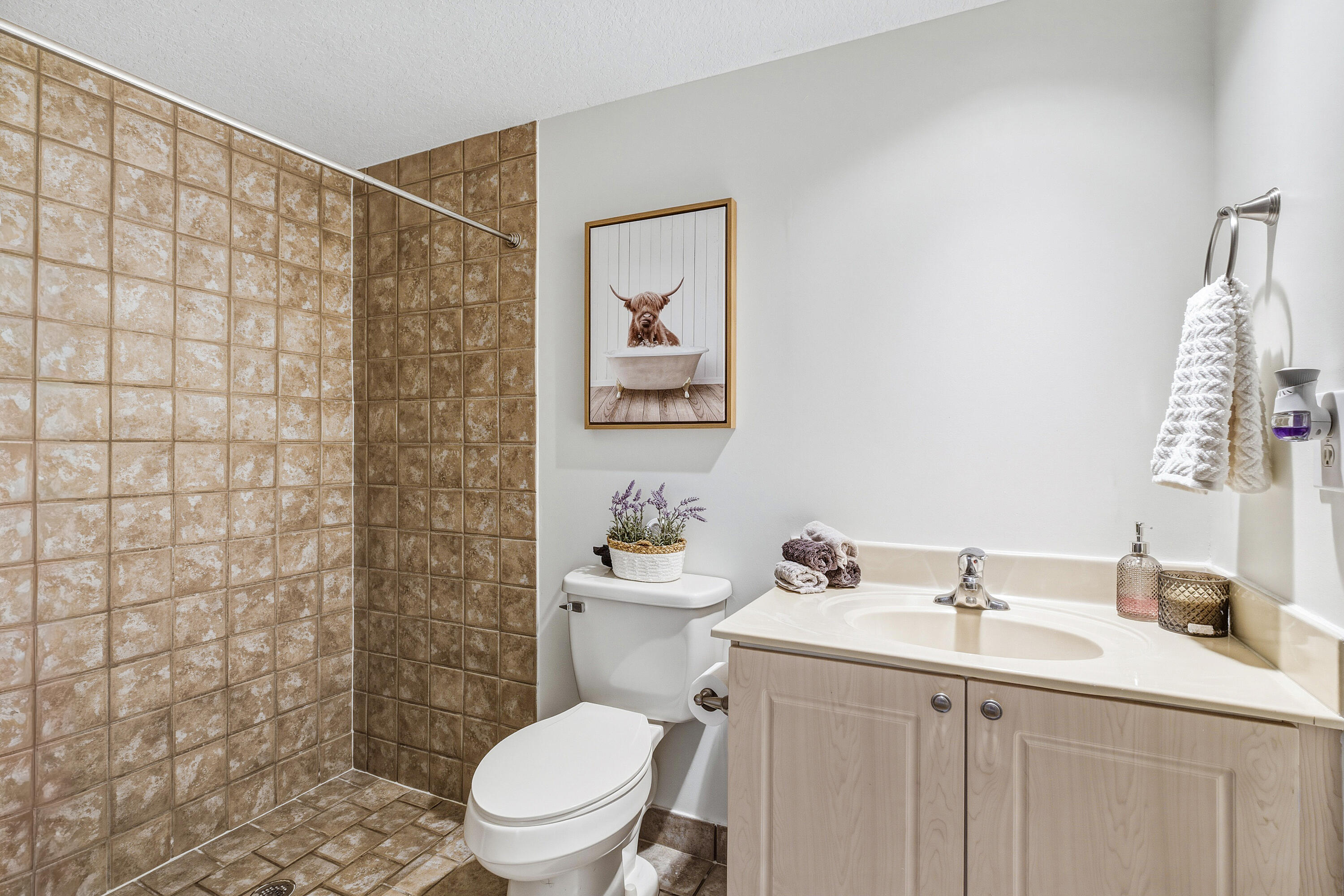 BRIGER PARS G, H AND J - Residential Lease