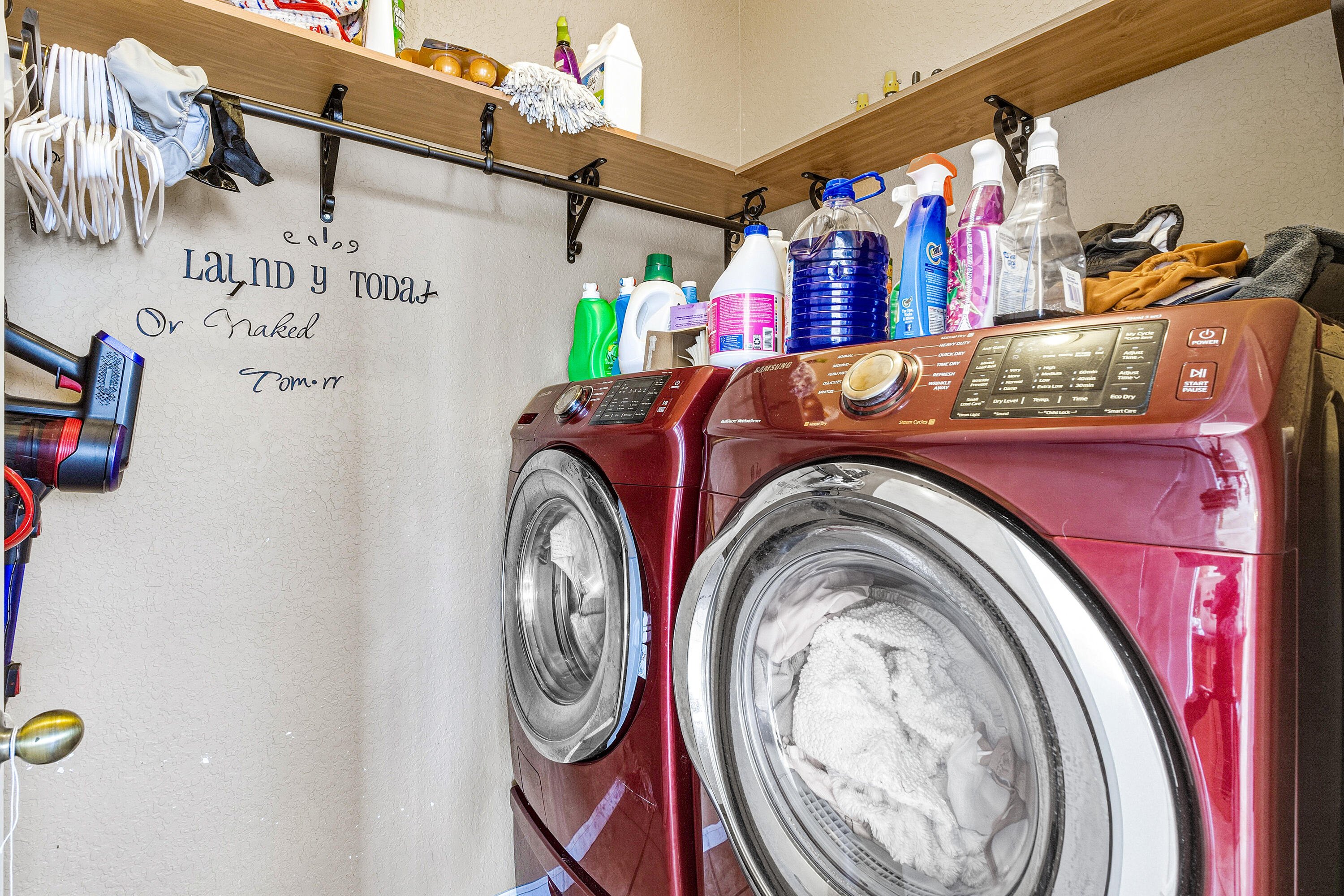 BRIGER PARS G, H AND J - Residential Lease