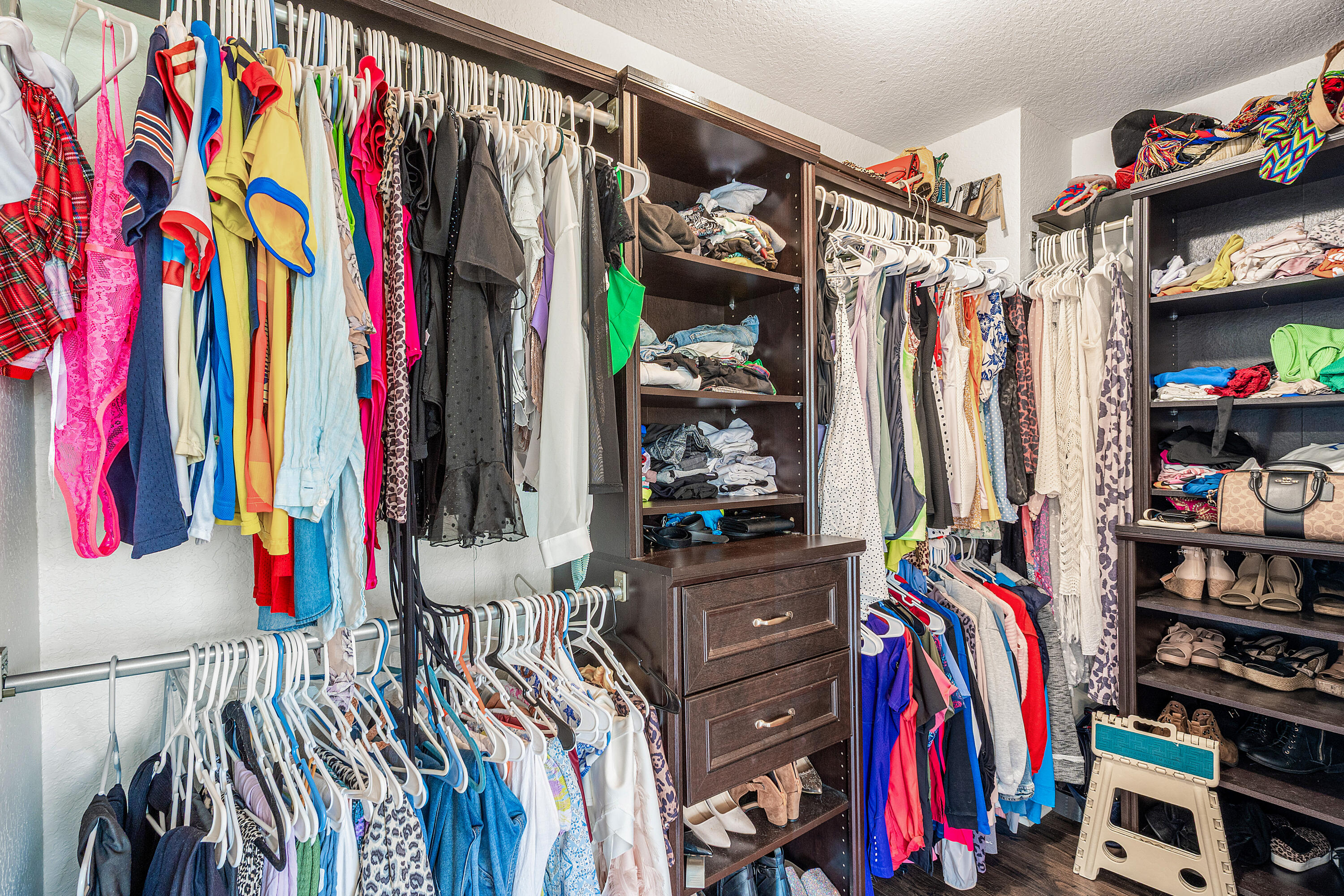 BRIGER PARS G, H AND J - Residential Lease