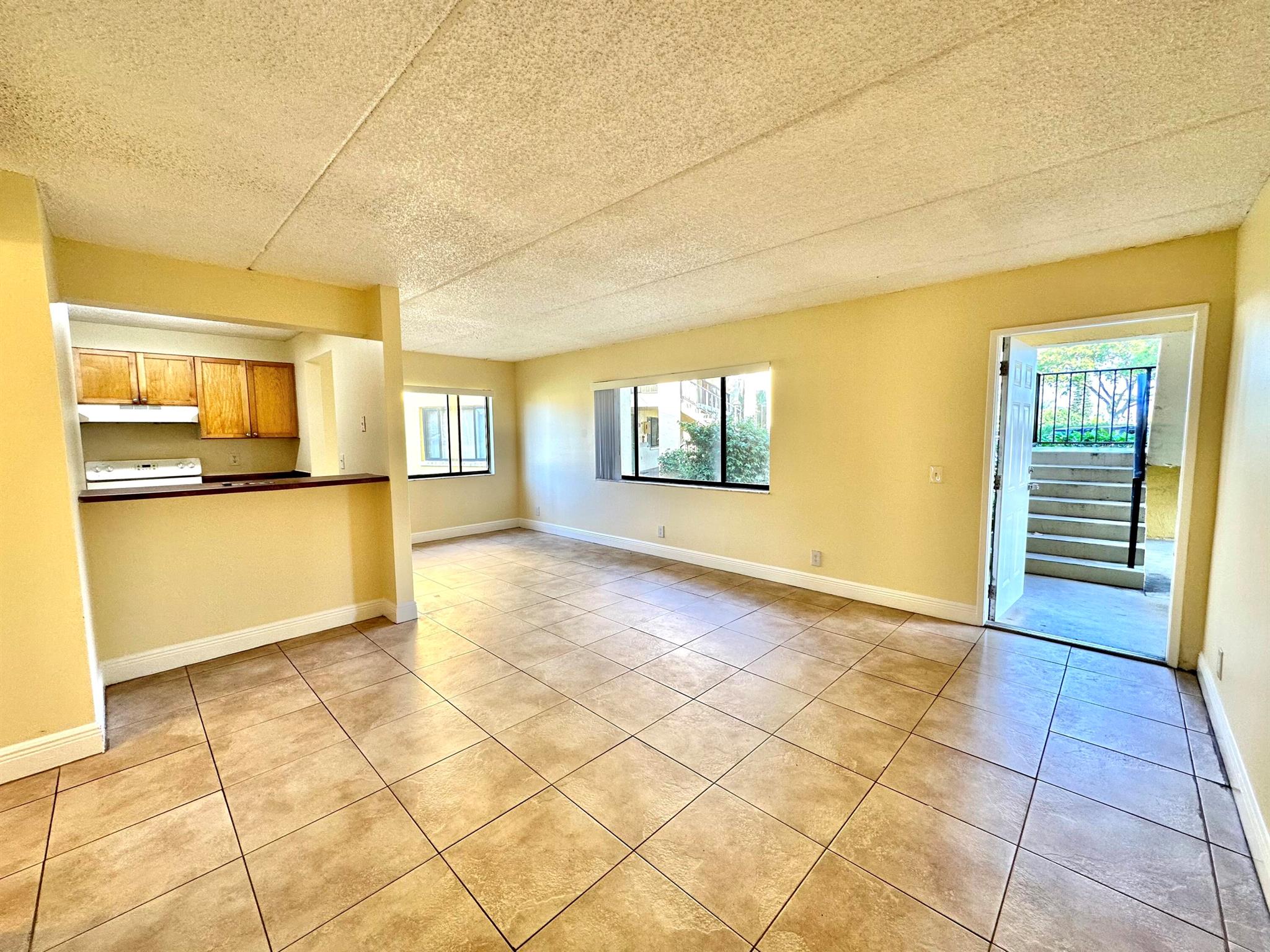 Spacious and recently updated unit 2 bedroom / 2bathroom in the meadows on the green condominium with lake views and appliances. Washer and dryer in unit.