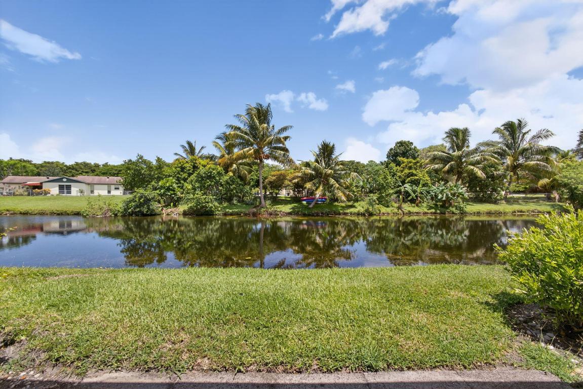 VILLAGE WALK - Residential