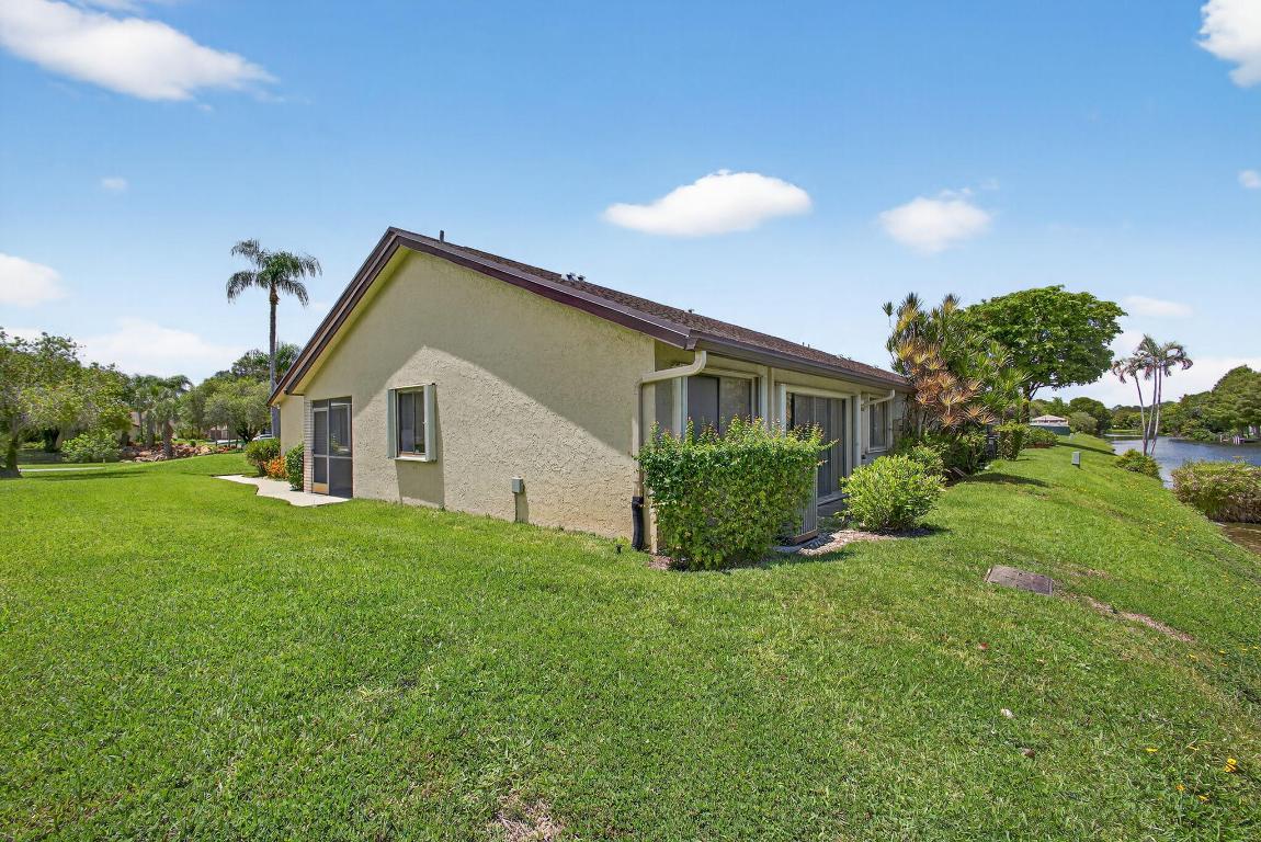 VILLAGE WALK - Residential