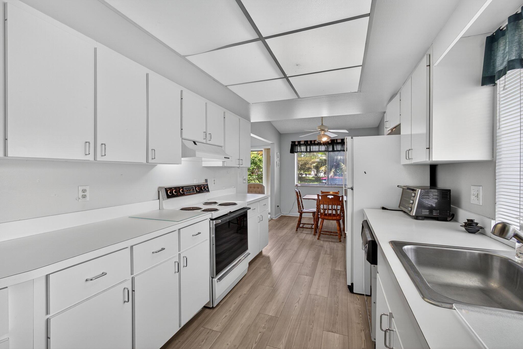 VILLAGE WALK - Residential