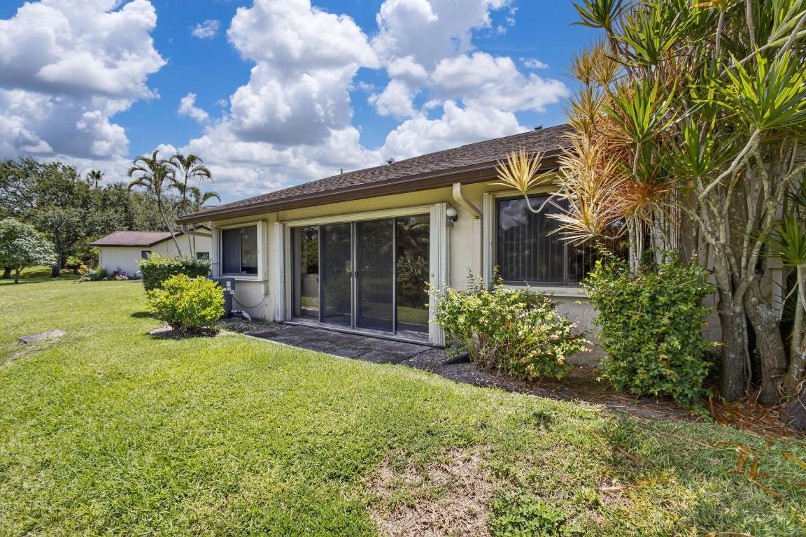 VILLAGE WALK - Residential