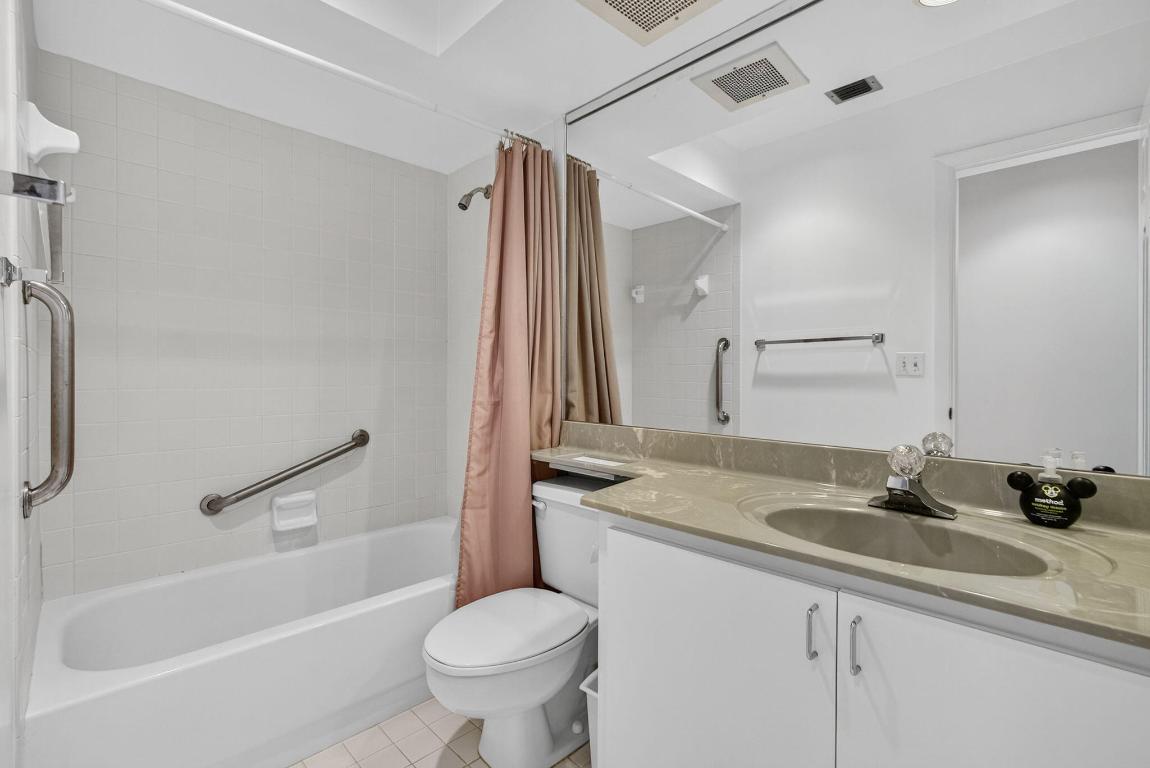 VILLAGE WALK - Residential