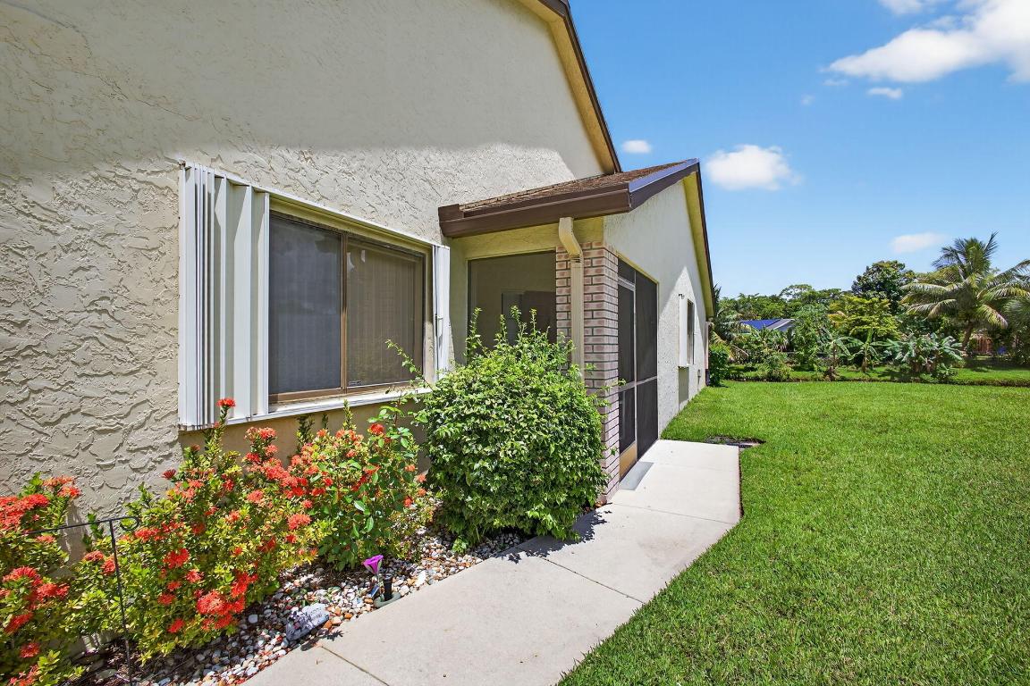 VILLAGE WALK - Residential