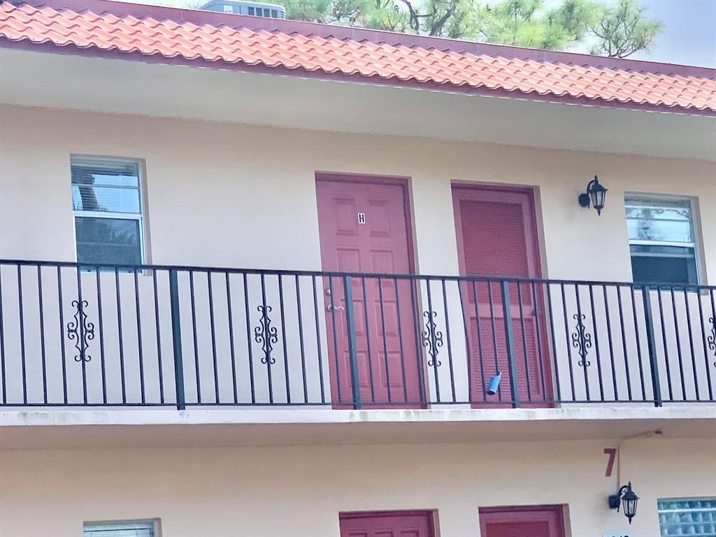 Photo of 1913 SW Palm City Road #7 H, Stuart, FL 34994 (MLS # R10831659)