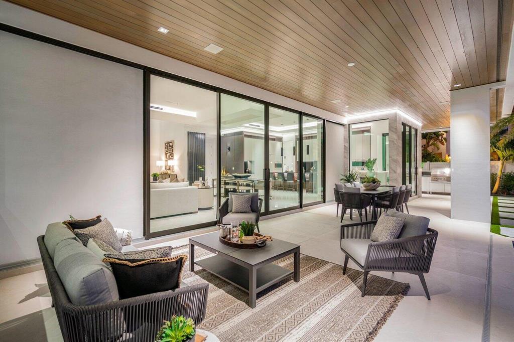 SUN AND SURF CLUB COMMUNI - Residential