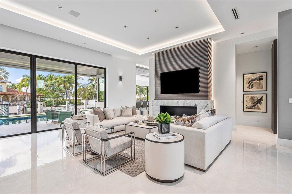 SUN AND SURF CLUB COMMUNI - Residential