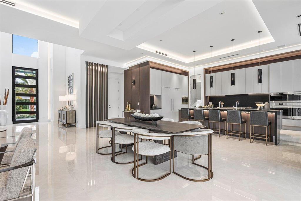 SUN AND SURF CLUB COMMUNI - Residential