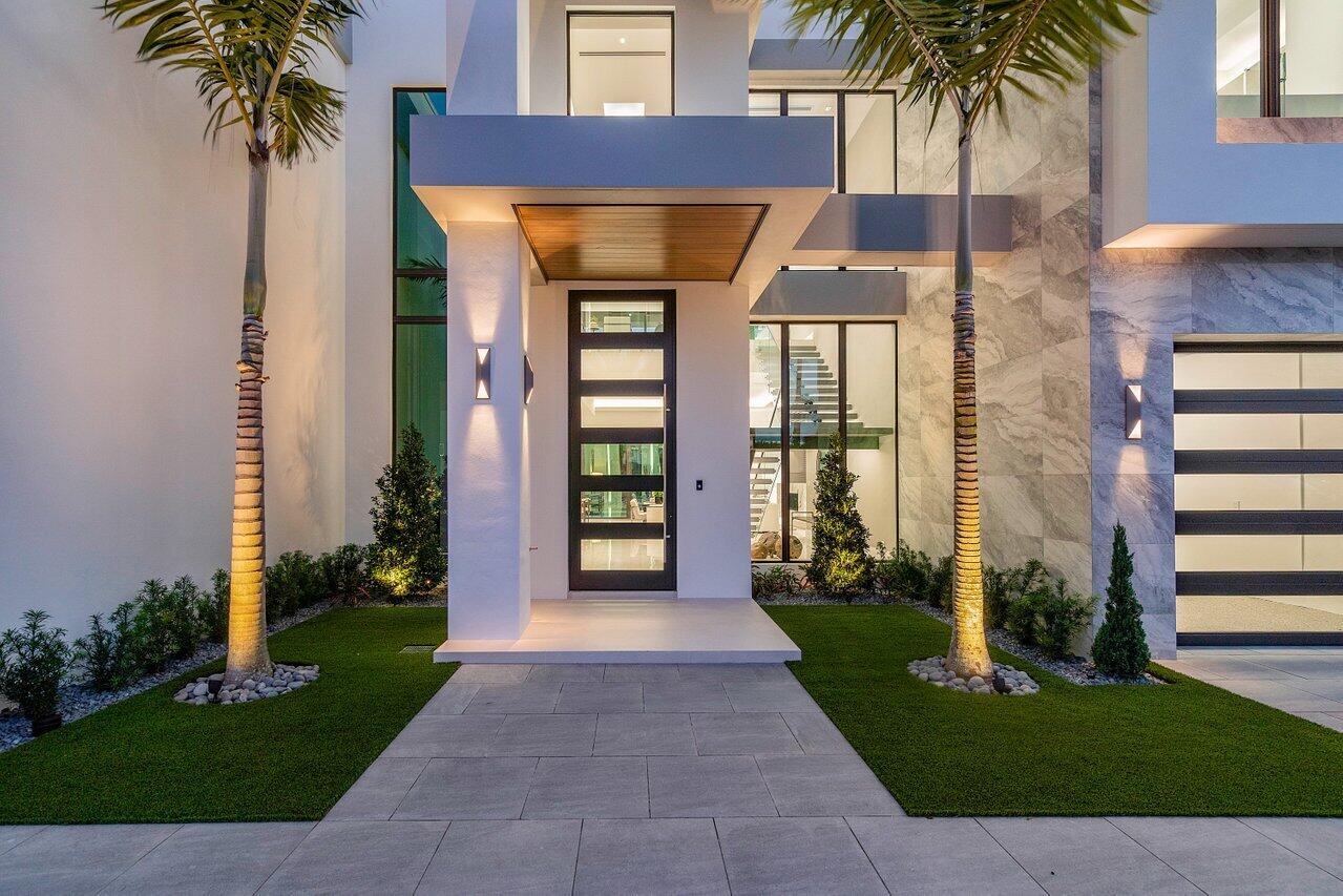 SUN AND SURF CLUB COMMUNITY - Residential