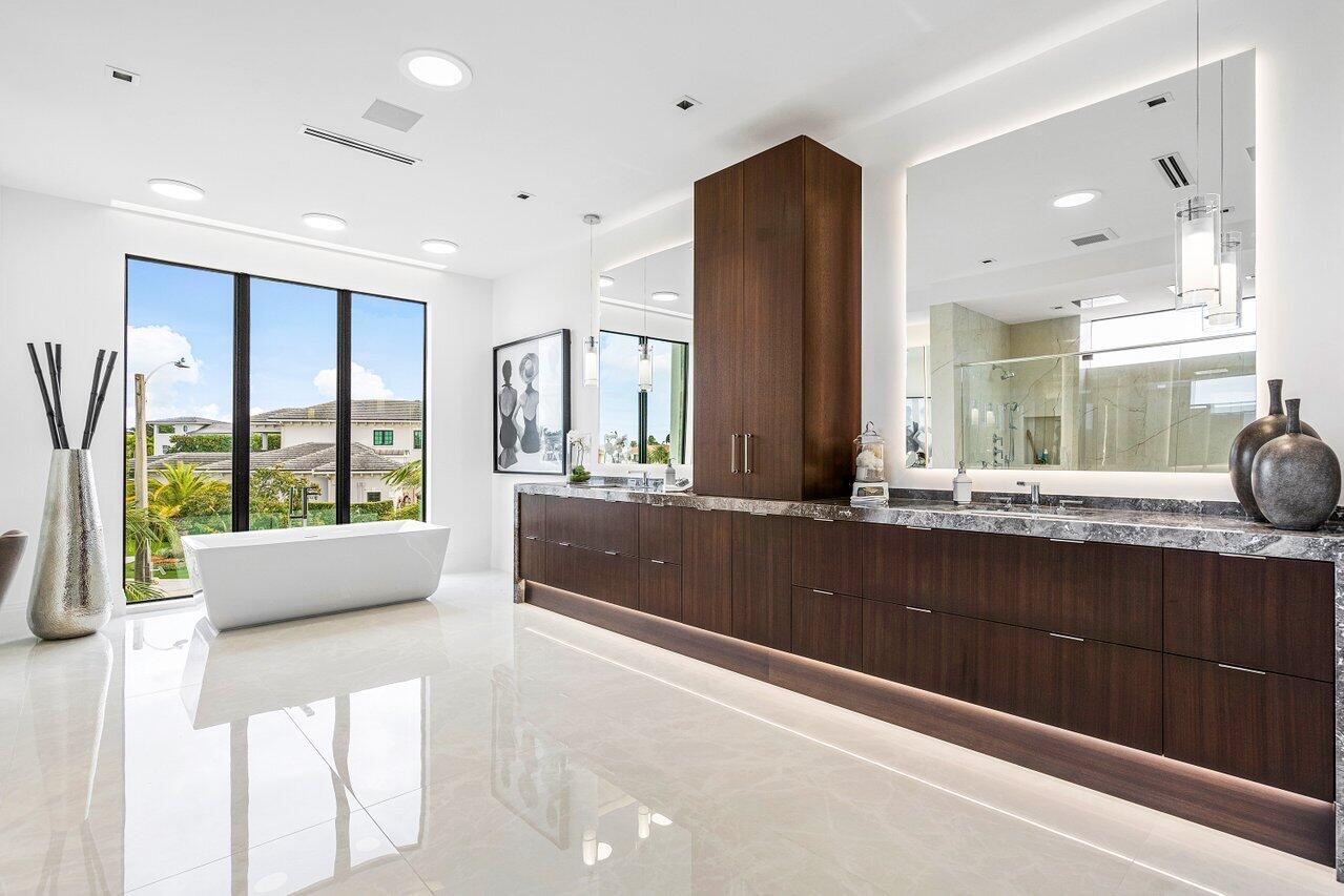 SUN AND SURF CLUB COMMUNITY - Residential