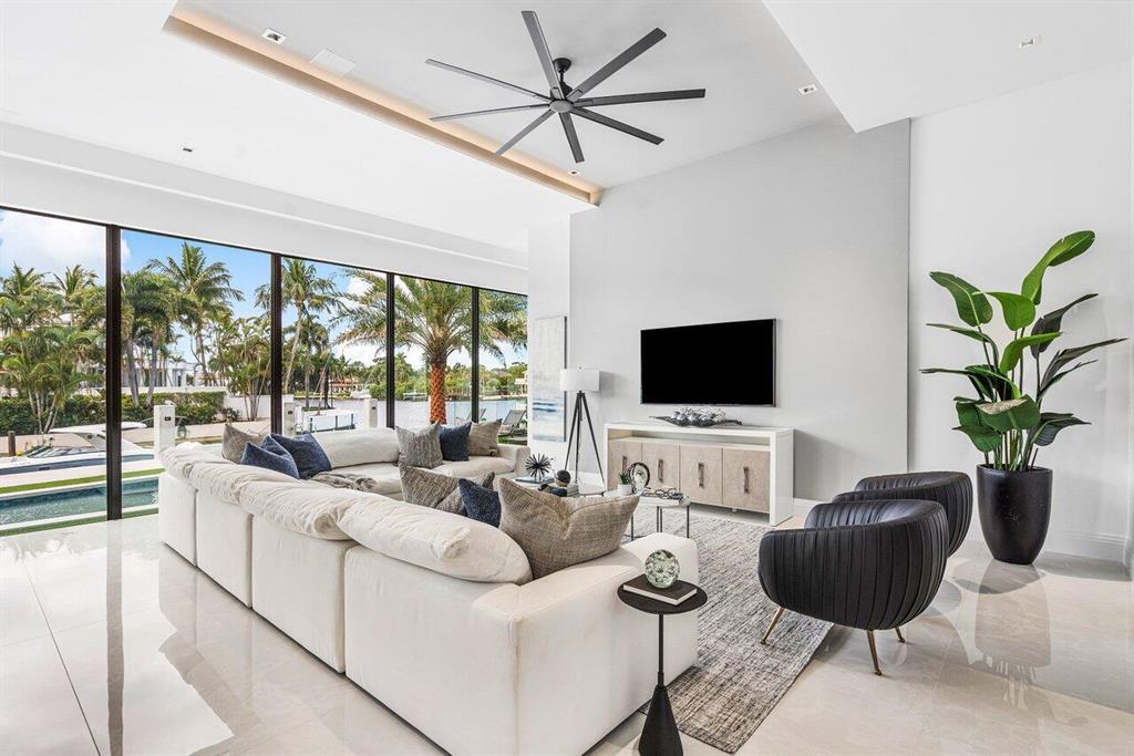 SUN AND SURF CLUB COMMUNI - Residential