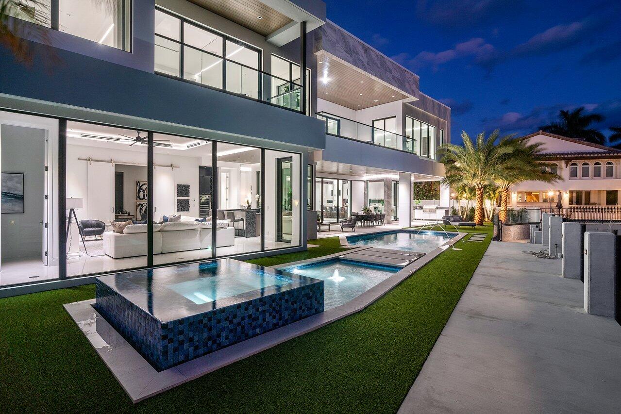 SUN AND SURF CLUB COMMUNITY - Residential