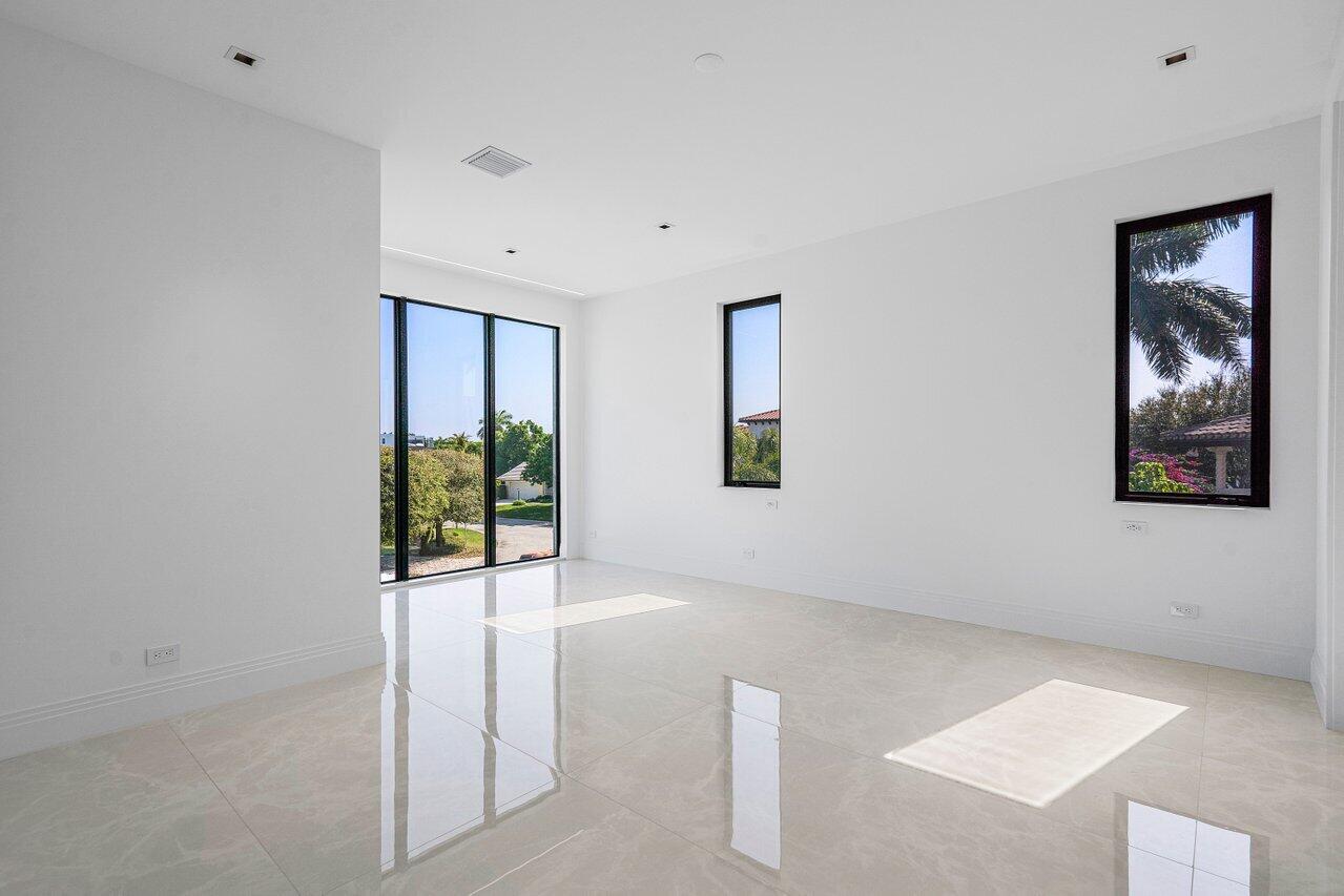 SUN AND SURF CLUB COMMUNITY - Residential