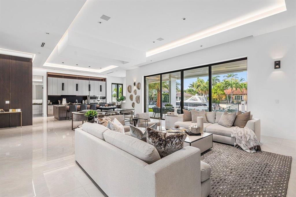 SUN AND SURF CLUB COMMUNI - Residential