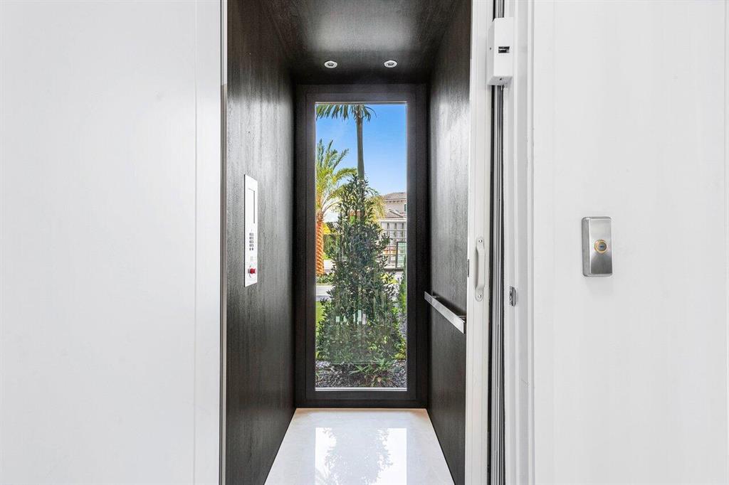 SUN AND SURF CLUB COMMUNI - Residential