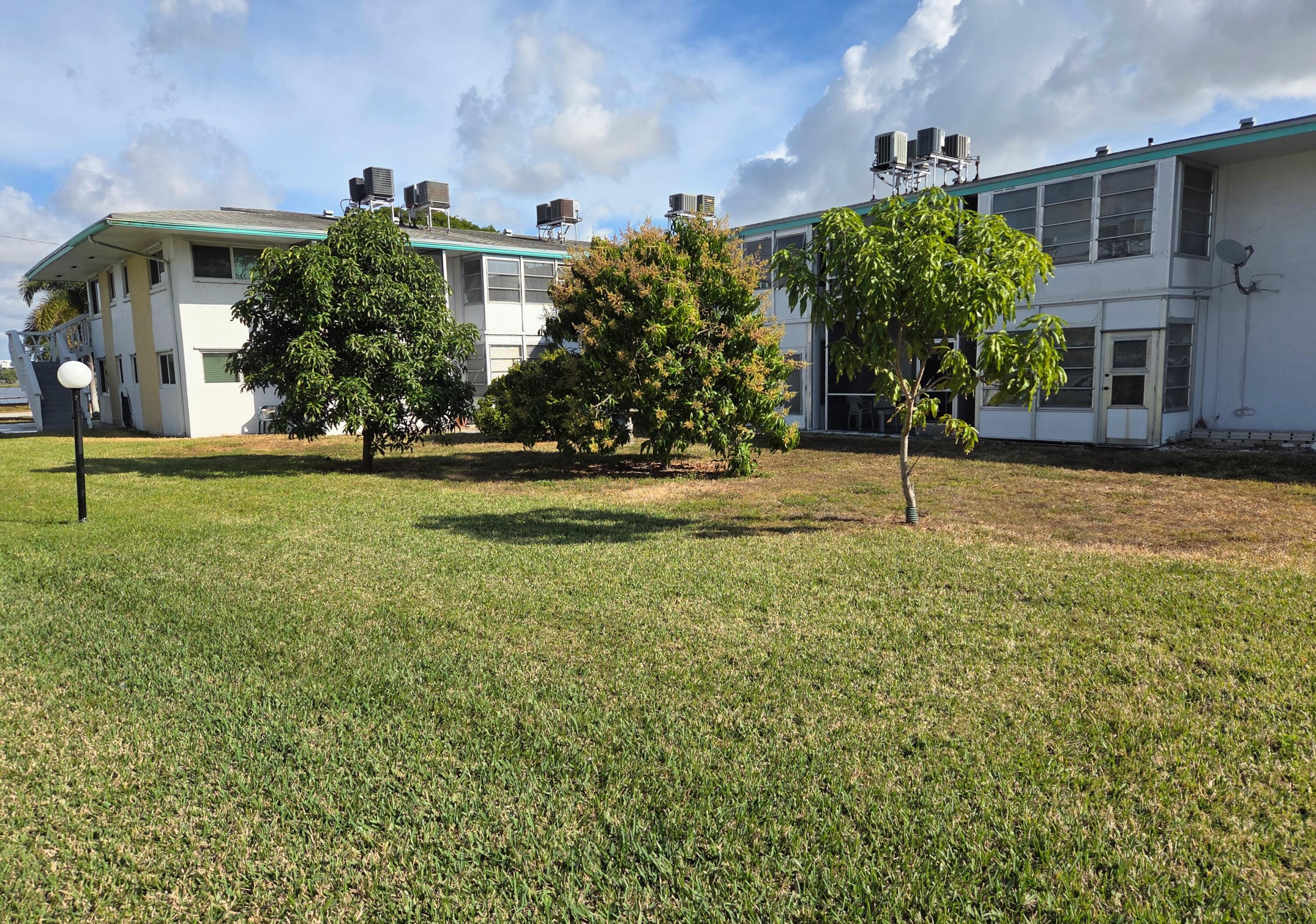 LAKESIDE POINT APT 5 CONDO - Residential