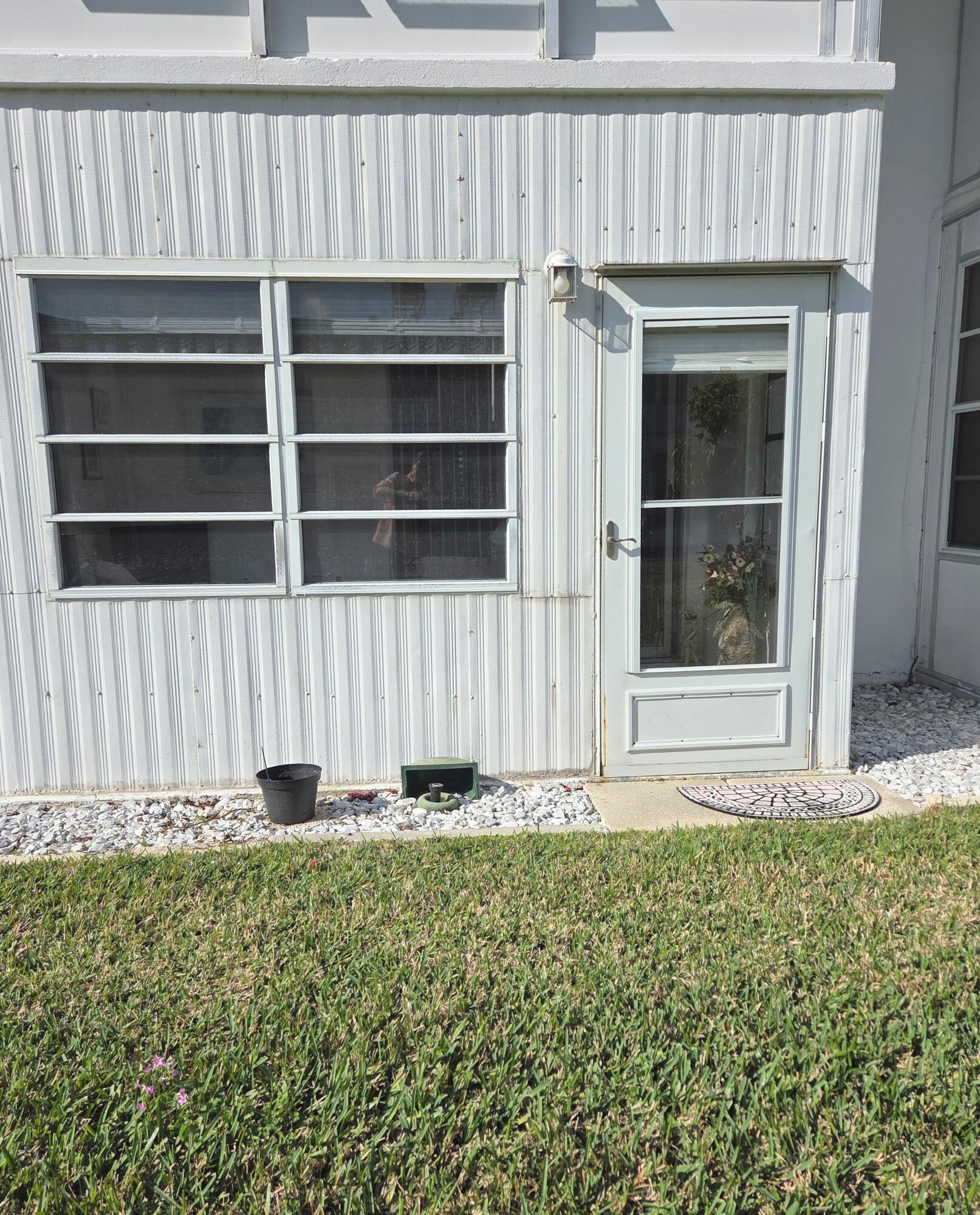 LAKESIDE POINT APT 5 CONDO - Residential