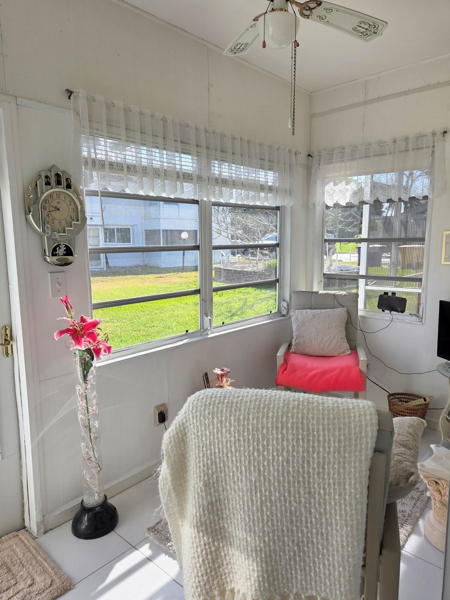 LAKESIDE POINT APT 5 CONDO - Residential