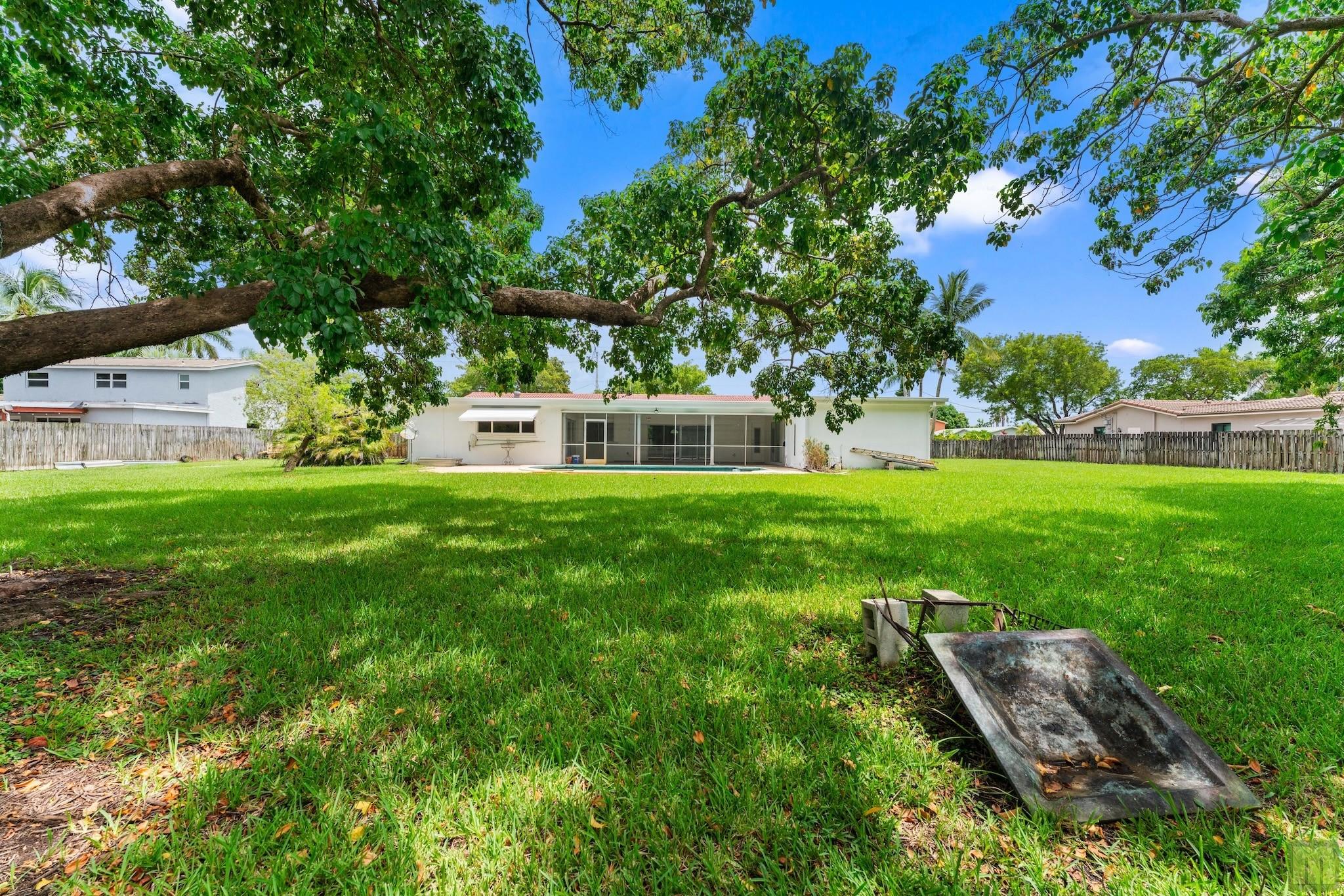 PALM BCH FARMS - Residential