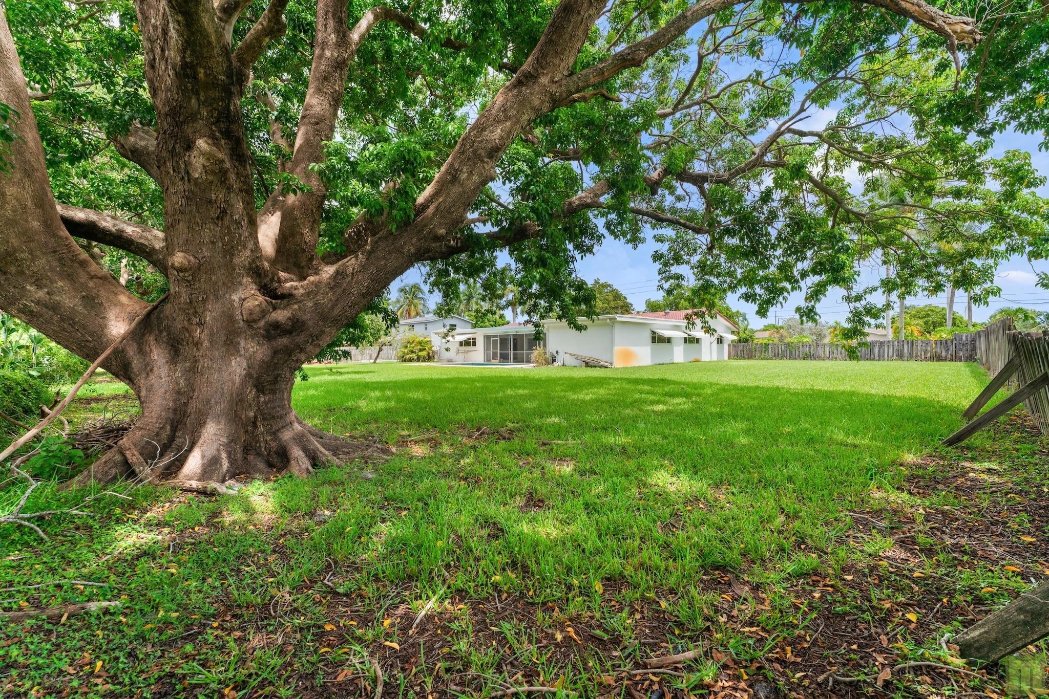 PALM BCH FARMS - Residential