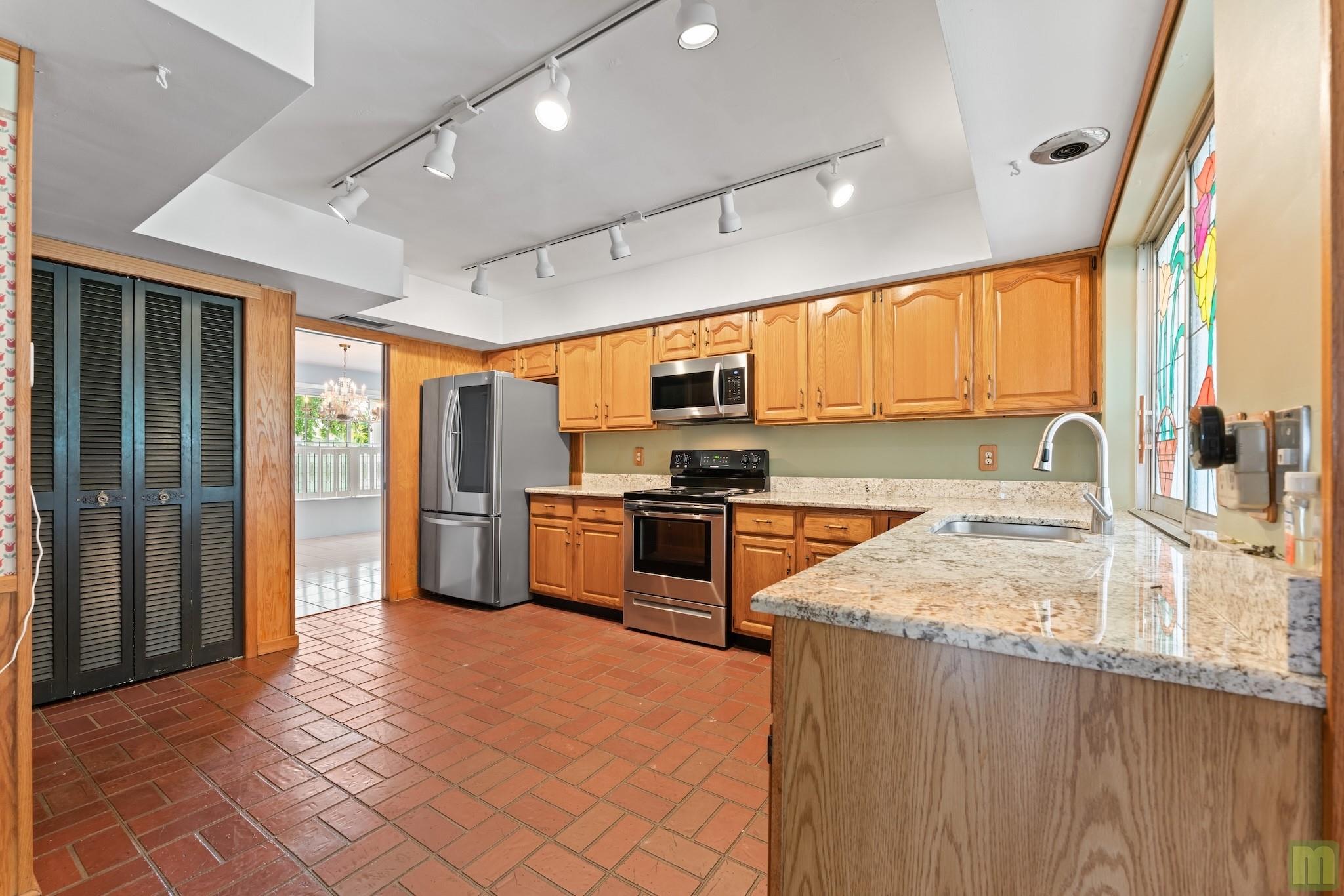 PALM BCH FARMS - Residential