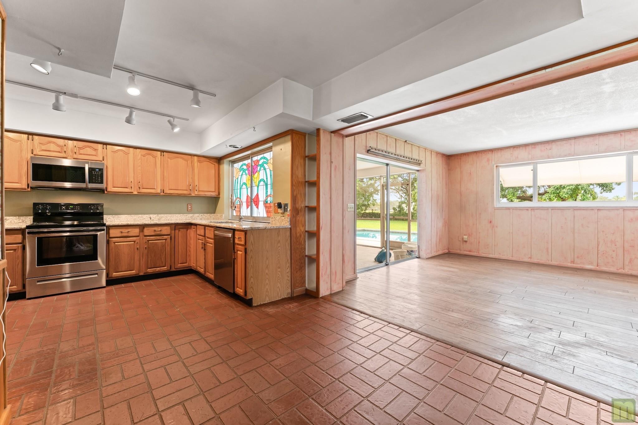 PALM BCH FARMS - Residential