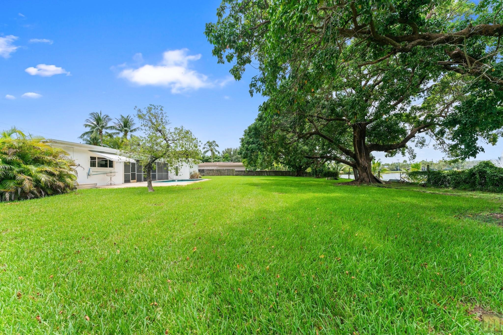 PALM BCH FARMS - Residential