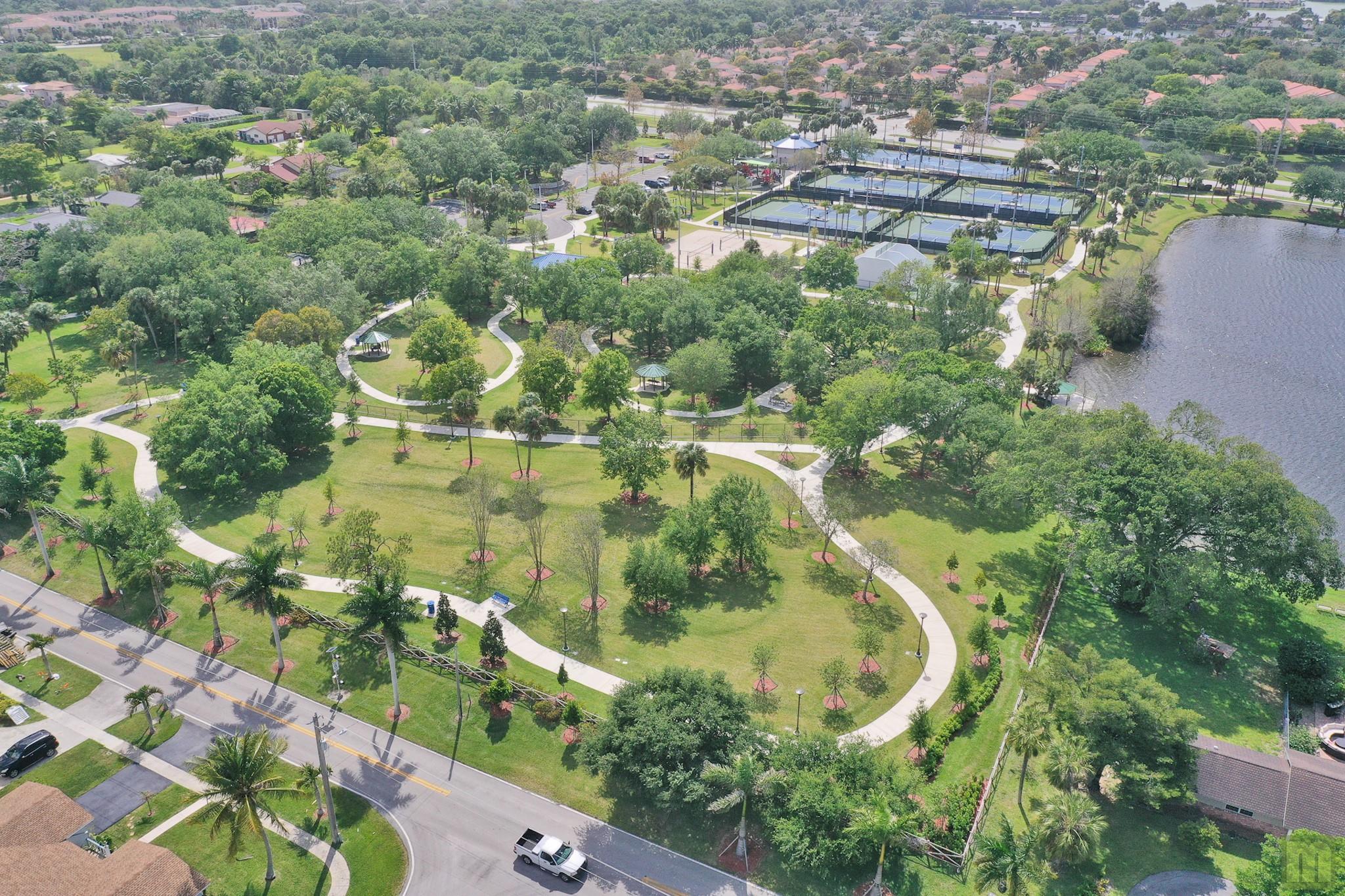 PALM BCH FARMS - Residential
