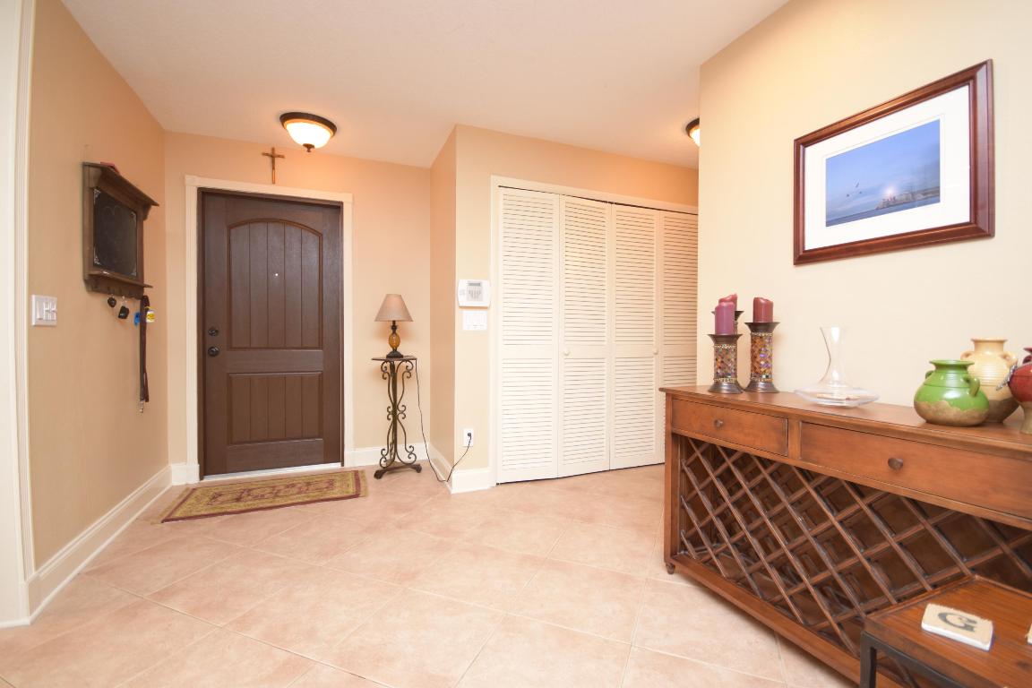 BOCA RATON SQUARE - Residential