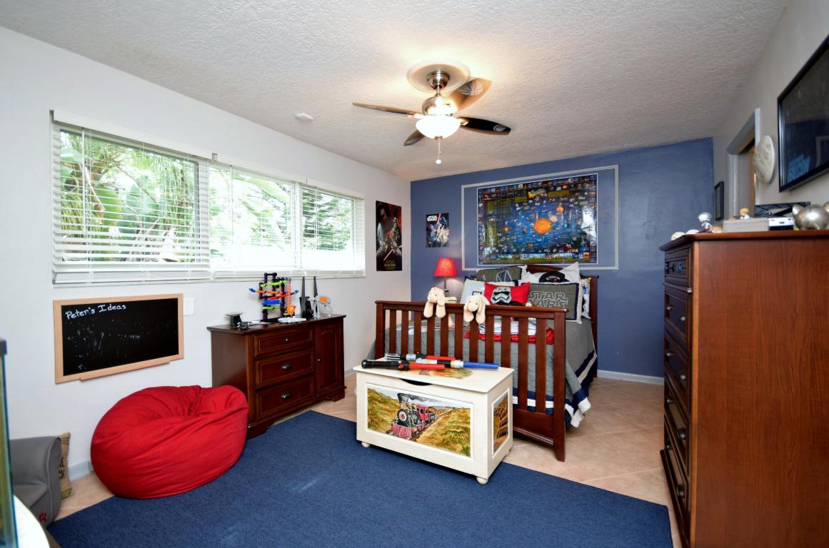 BOCA RATON SQUARE - Residential