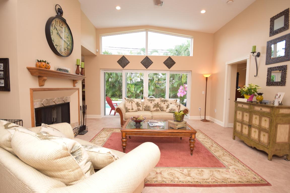 BOCA RATON SQUARE - Residential