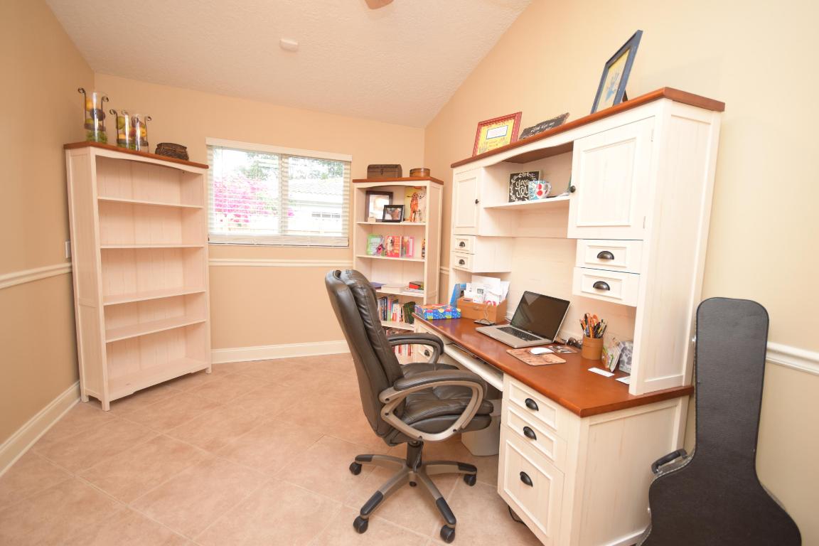 BOCA RATON SQUARE - Residential