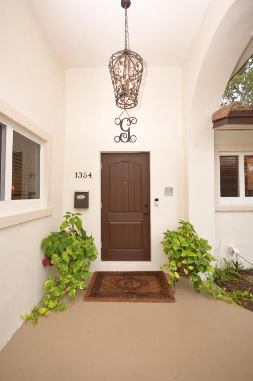 BOCA RATON SQUARE - Residential