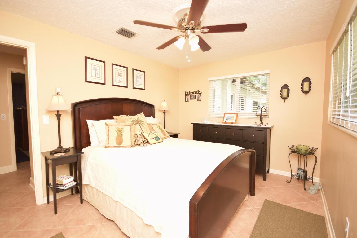 BOCA RATON SQUARE - Residential