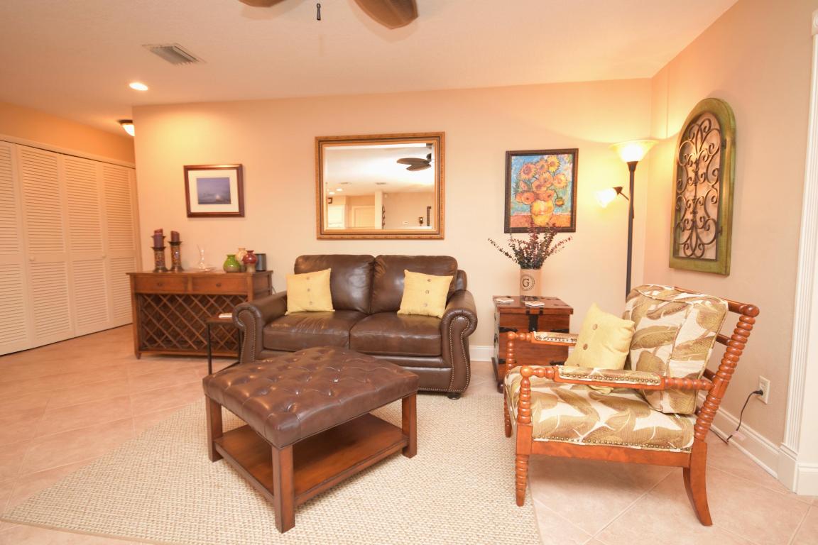 BOCA RATON SQUARE - Residential