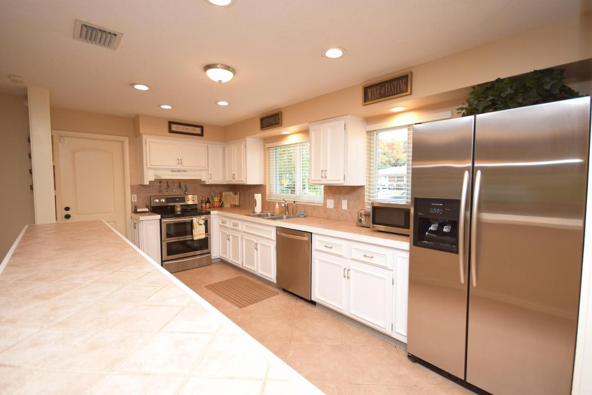 BOCA RATON SQUARE - Residential