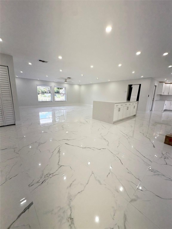 Coral Spgs Lakes 68-12 B - Residential