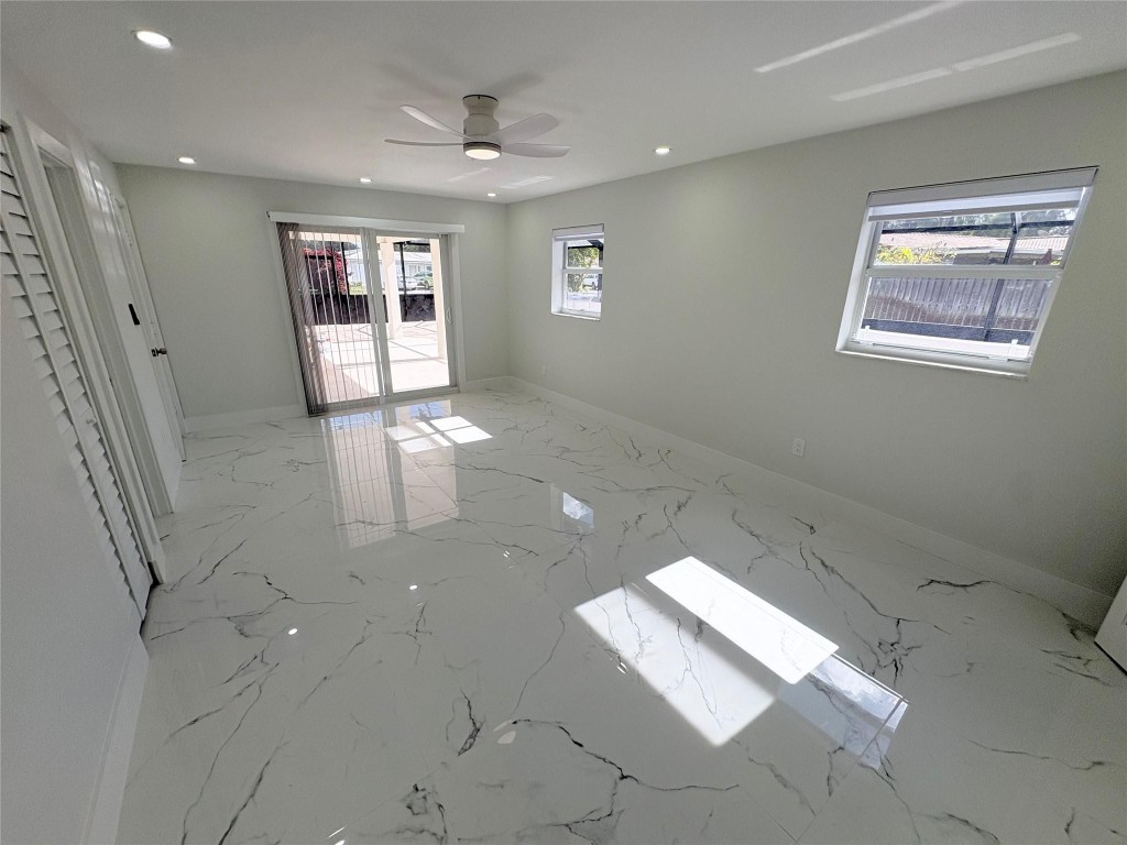 Coral Spgs Lakes 68-12 B - Residential