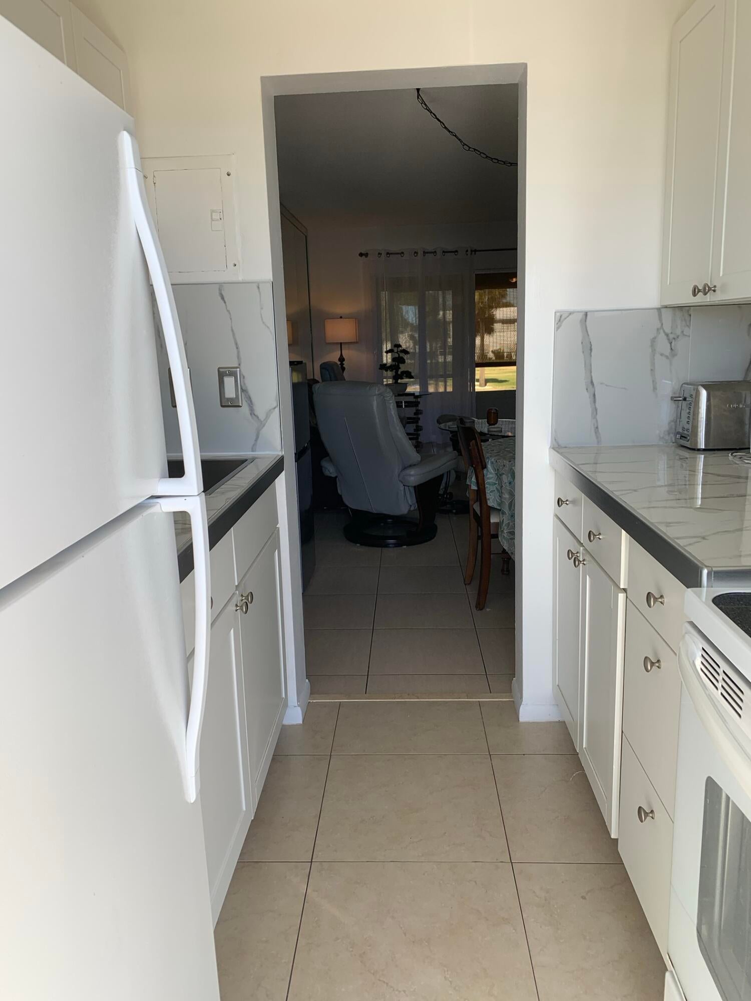 2751 E GOLF Boulevard E 2028