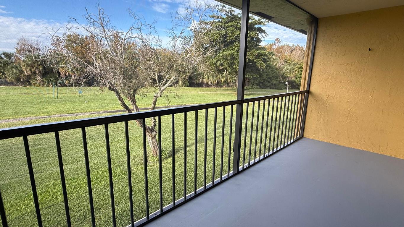 MEADOWS ON THE GREEN CONDO - Residential