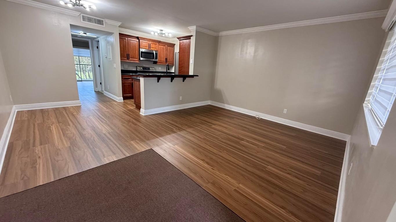 MEADOWS ON THE GREEN CONDO - Residential